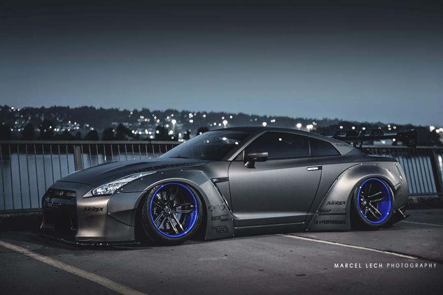  Nissan GT-R by Liberty Walk 2013 года  (фото 8 из 41)